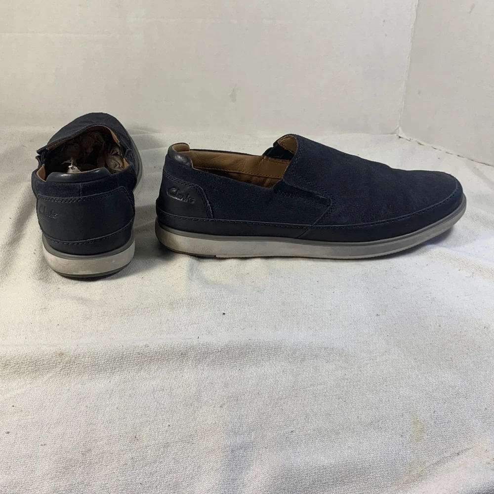 Clarks Men's Bratton B Laceless Suede Navy Slip-On Shoes